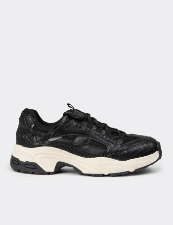 Kadın Siyah Sneaker Ayakkabı - 34142ZSYHC01