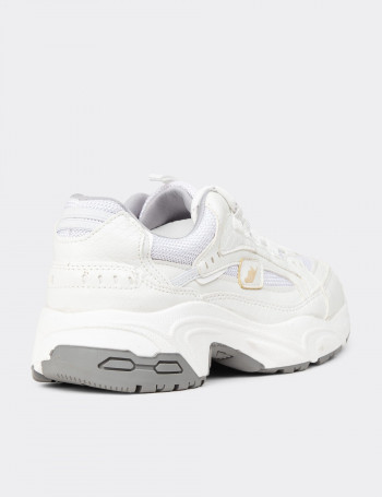 Kadın Beyaz Sneaker Ayakkabı - 34142ZBYZC01