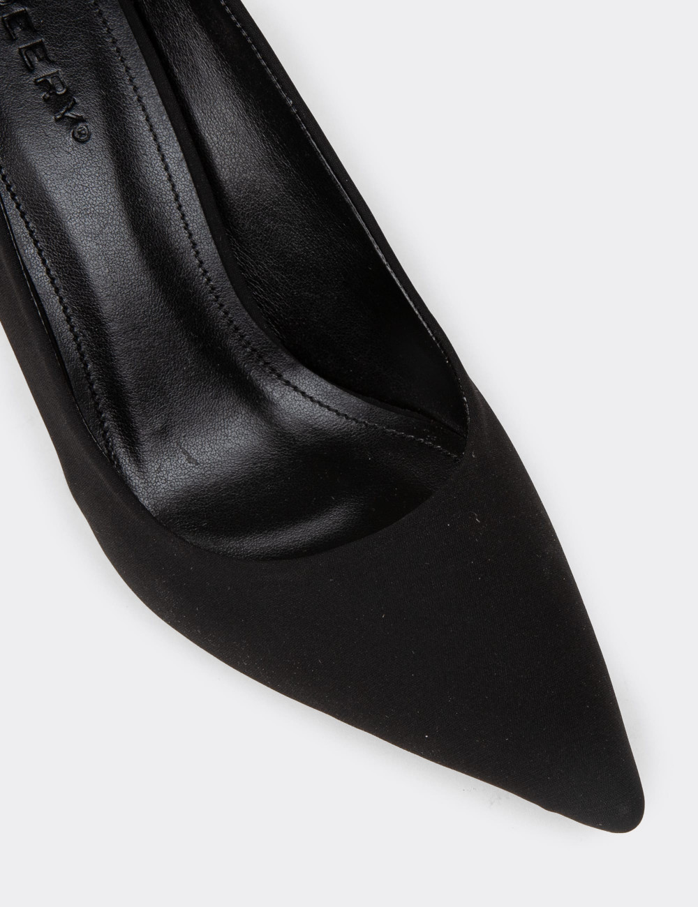 Kadın Siyah Süet Stiletto - K0200ZSYHC03