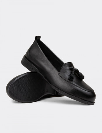 Kadın Siyah Hakiki Deri Püsküllü Loafer - R2504ZSYHC01