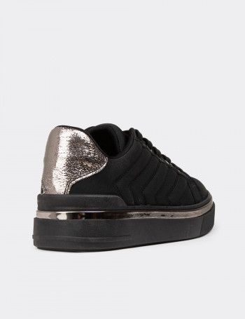 Kadın Siyah Sneaker Ayakkabı - K2200ZSYHC01