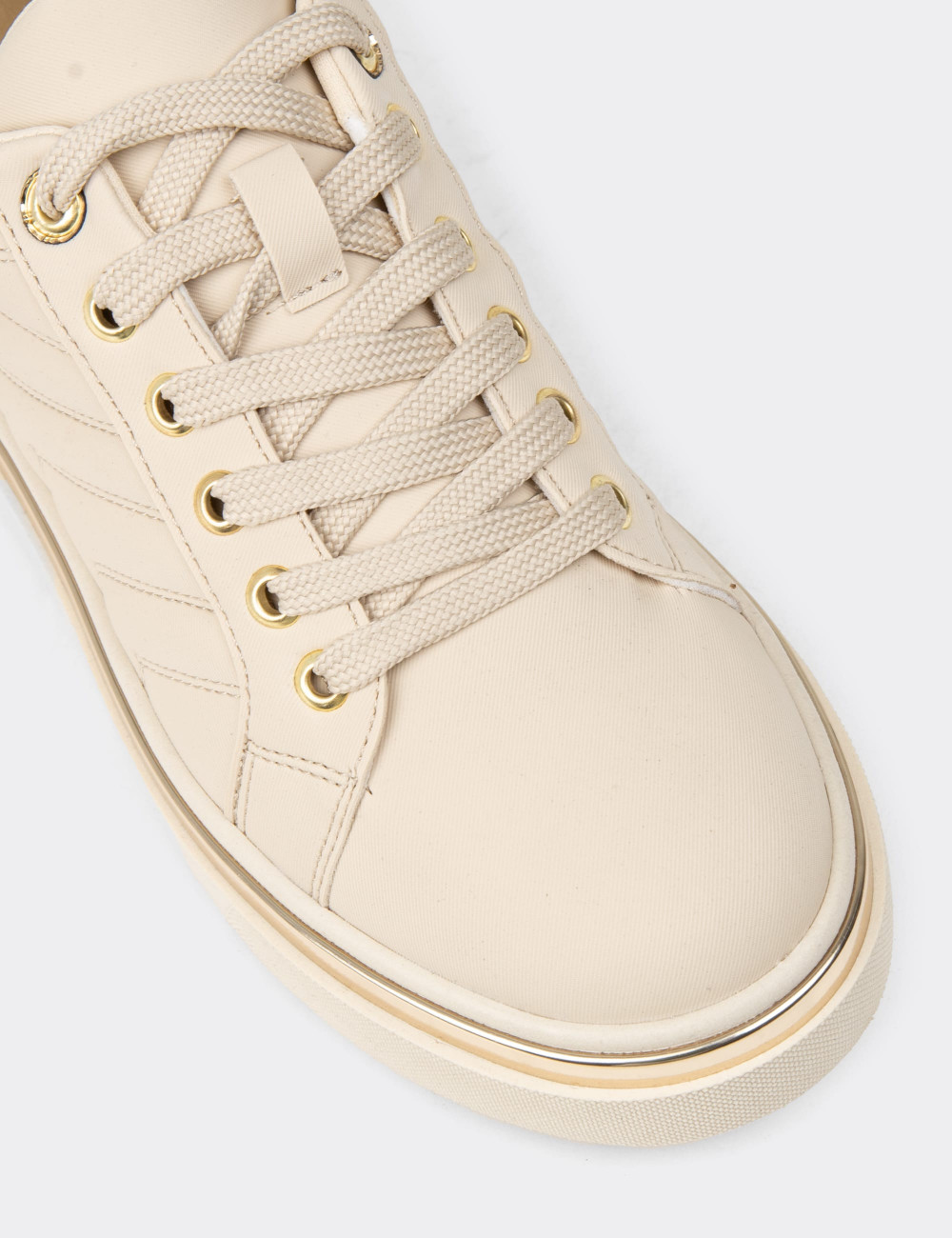 Kadın Bej Sneaker Ayakkabı - K2200ZBEJC01