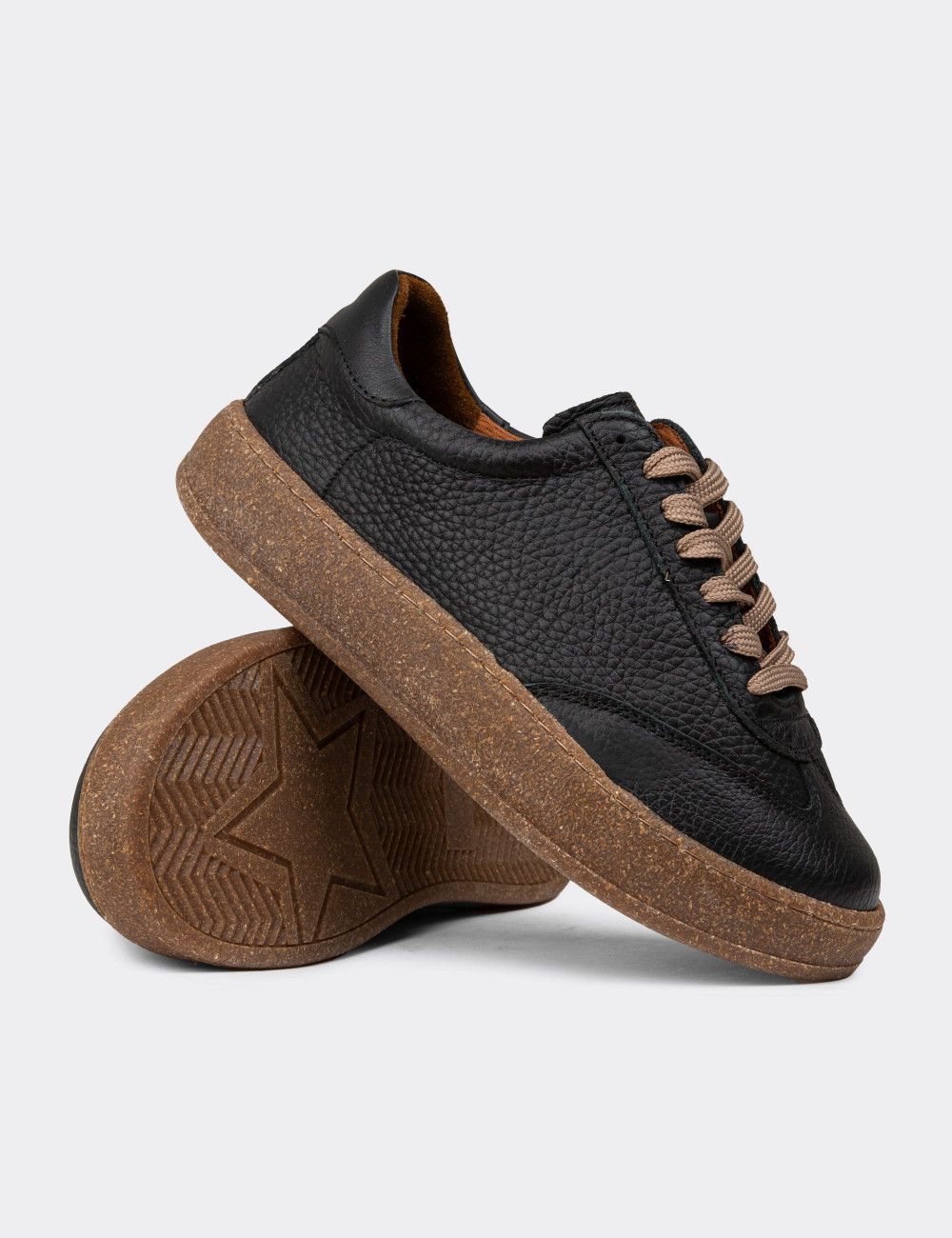 Kadın Hakiki Deri Siyah Sneaker Ayakkabı - SE620ZSYHC01