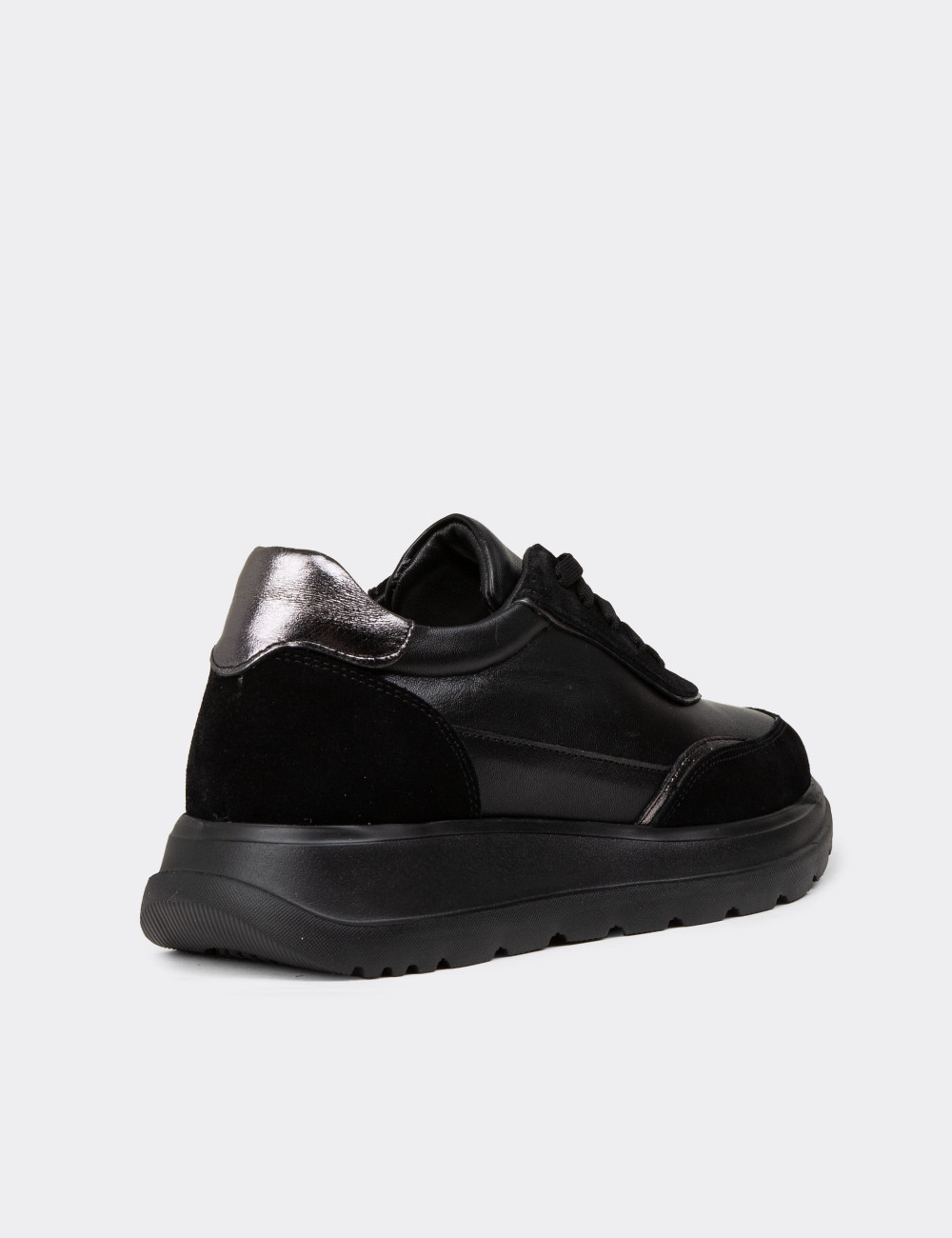 Kadın Hakiki Deri Siyah Sneaker Ayakkabı - M0509ZSYHE01