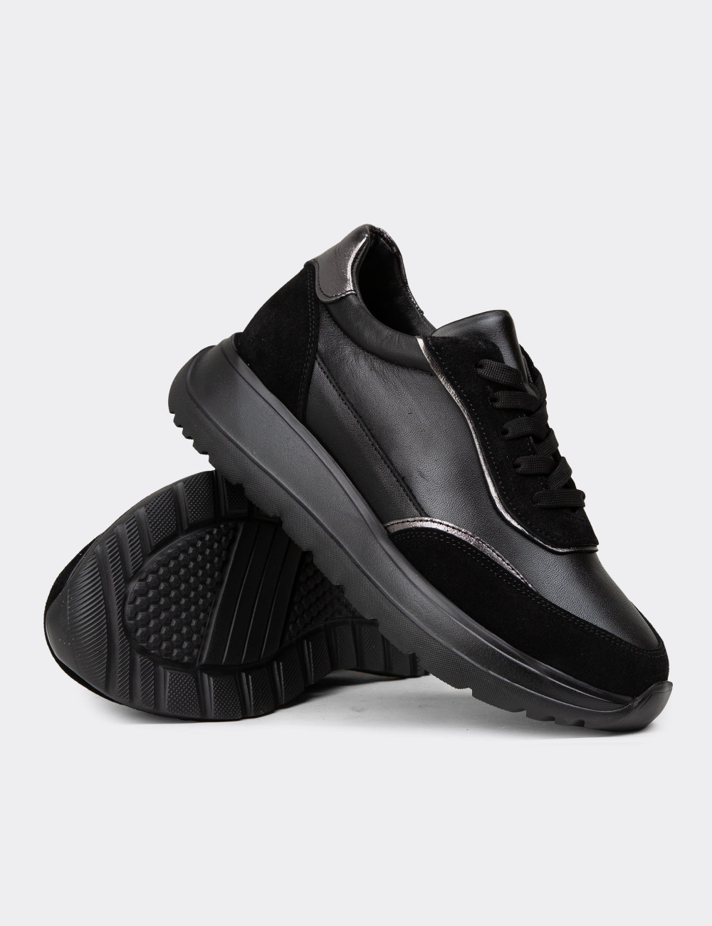 Kadın Hakiki Deri Siyah Sneaker Ayakkabı - M0509ZSYHE01