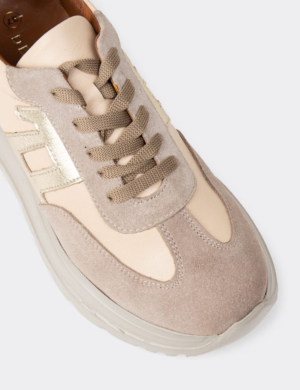 Kadın Hakiki Deri Bej Sneaker Ayakkabı - M0510ZBEJE01