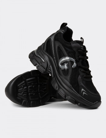 Kadın Siyah Sneaker Ayakkabı - 25450ZSYHC01