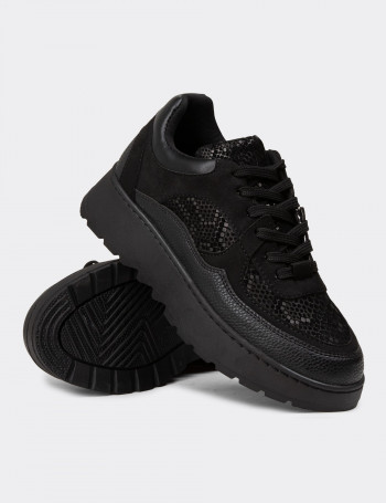 Kadın Siyah Sneaker Ayakkabı - K0203ZSYHE01