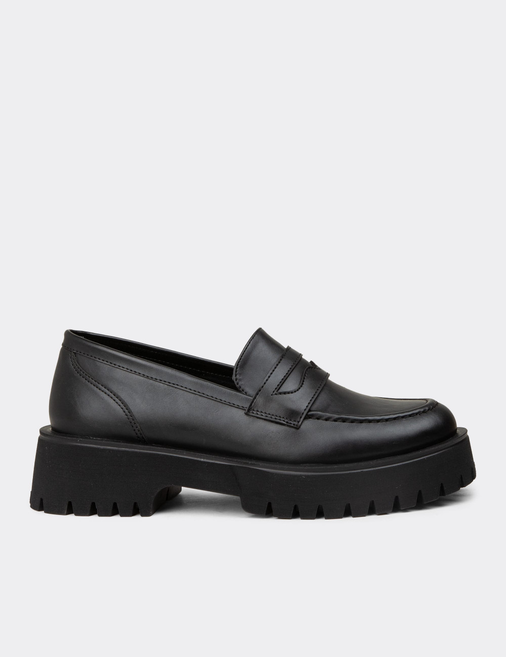 Kadın Siyah Loafer Ayakkabı - KP004ZSYHE01