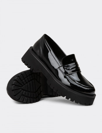 Kadın Siyah Rugan Loafer Ayakkabı - KP004ZSYHE03