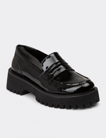 Kadın Siyah Rugan Loafer Ayakkabı