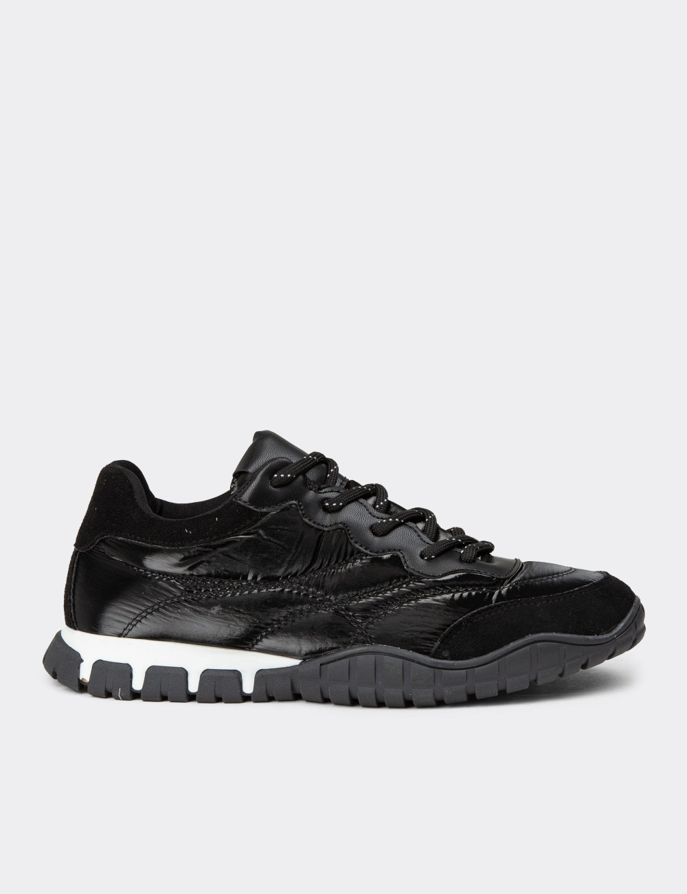 Kadın Siyah Sneaker Ayakkabı - 55157ZSYHC01