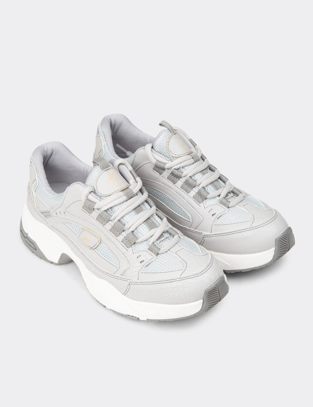 Kadın Gri Sneaker Ayakkabı - 34142ZGRIC01