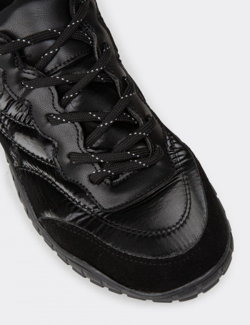 Kadın Siyah Sneaker Ayakkabı - 55157ZSYHC01