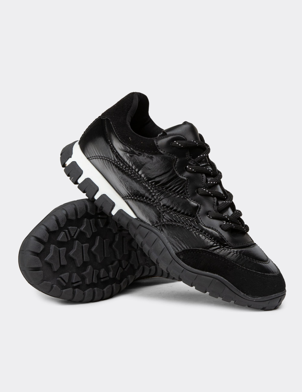 Kadın Siyah Sneaker Ayakkabı - 55157ZSYHC01