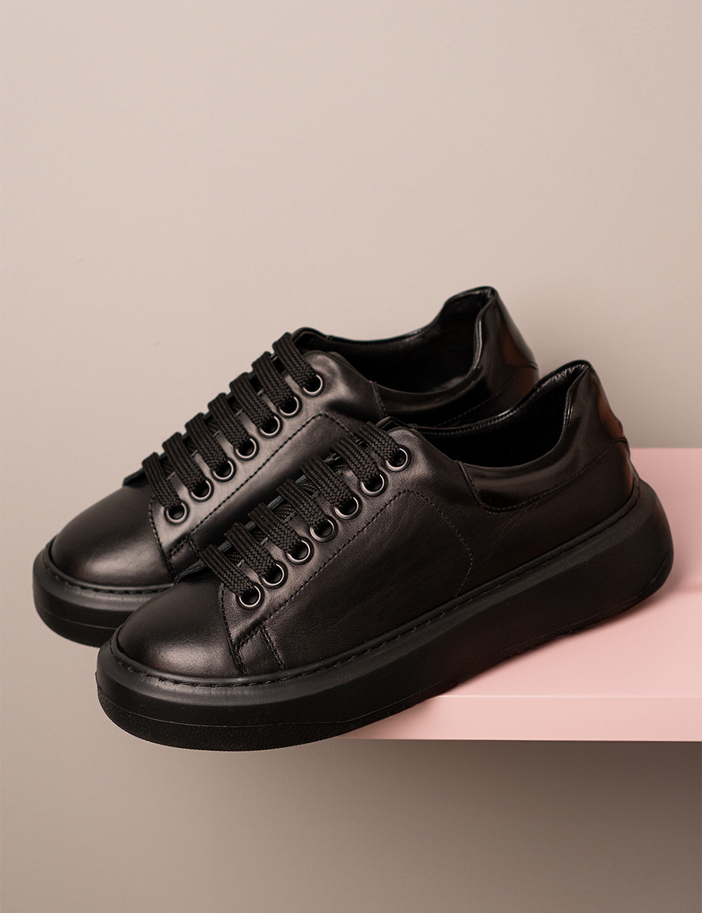 Erkek Hakiki Deri Siyah Sneaker Ayakkabı - 01990MSYHP04 Erkek Hakiki Deri Siyah Sneaker Ayakkabı - 01990MSYHP04