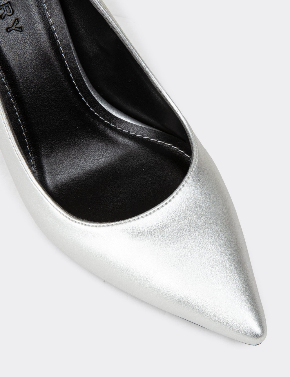 Kadın Gümüş Renkli Stiletto Topuklu Ayakkabı - P4539ZGMSM01