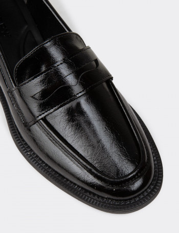 Kadın Rugan Siyah Mokasen - K9040ZSYHC01