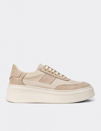 Kadın Bej Renk Sneaker Ayakkabı