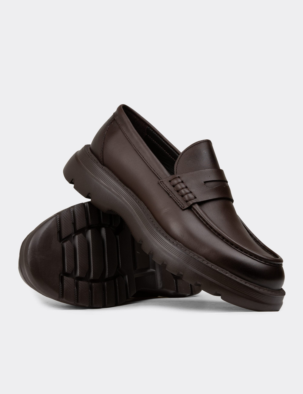 Erkek Kahverengi Hakiki Deri Kalın Taban Loafer - 02006MKHVE01