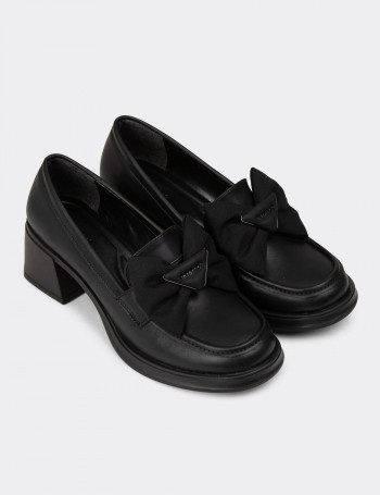 Kadın Siyah Fiyonk Detaylı Loafer Ayakkabı - K1465ZSYHC01