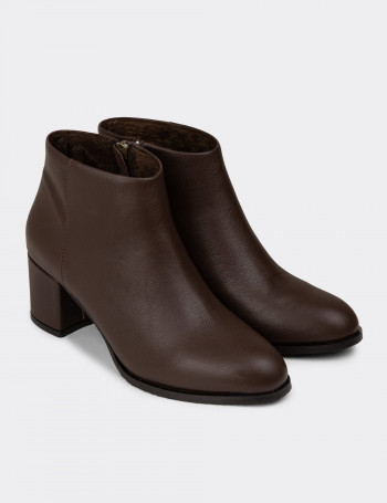 Kadın Hakiki Deri Kahverengi Fermuarlı Bot - A3324ZKHVC01