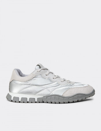 Kadın Gümüş Renk Sneaker Ayakkabı