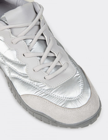 Kadın Gümüş Renk Sneaker Ayakkabı - 55157ZGMSC01
