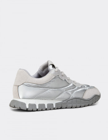 Kadın Gümüş Renk Sneaker Ayakkabı - 55157ZGMSC01