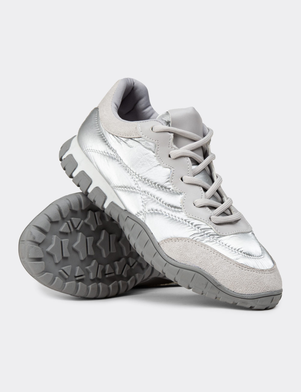 Kadın Gümüş Renk Sneaker Ayakkabı - 55157ZGMSC01