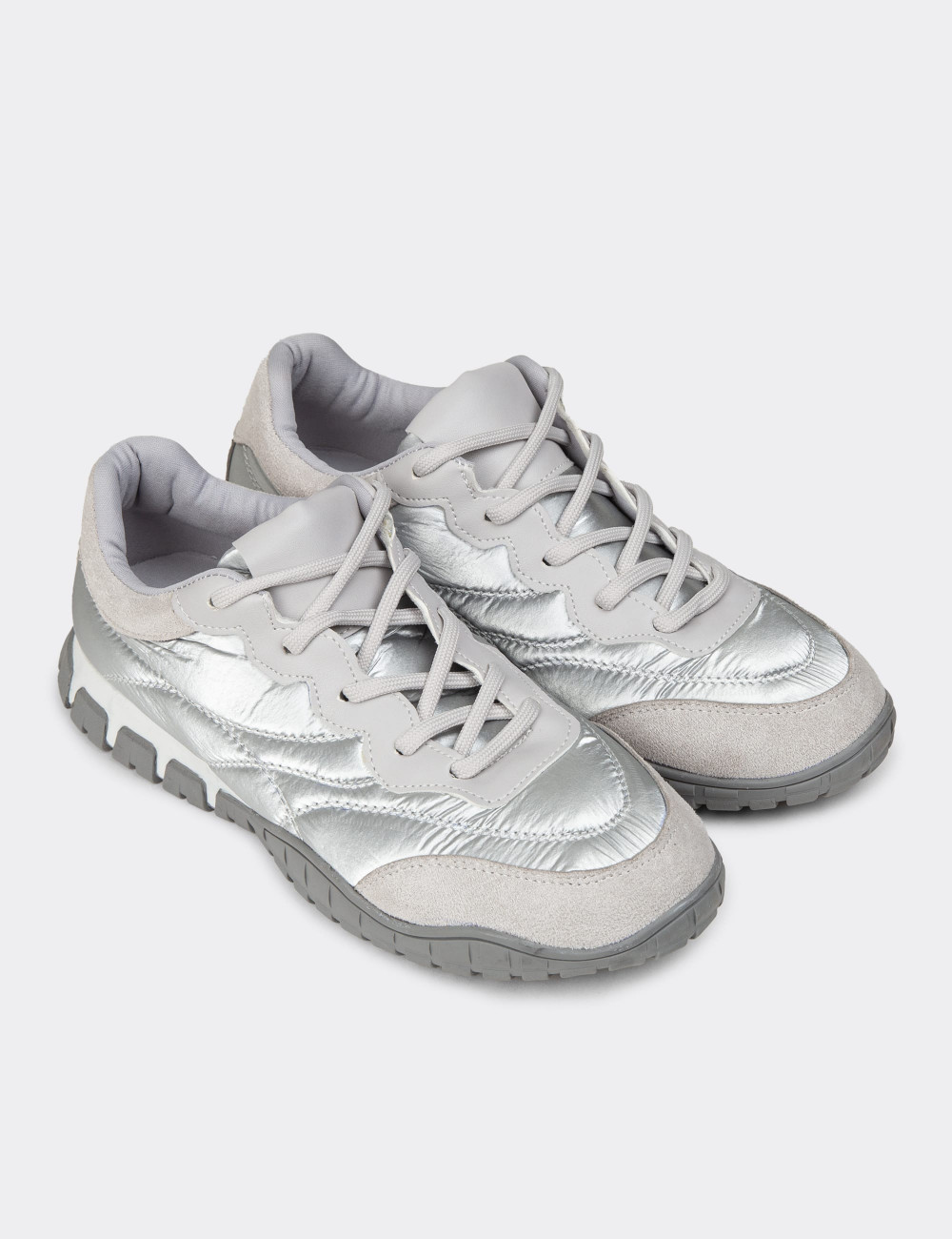 Kadın Gümüş Renk Sneaker Ayakkabı - 55157ZGMSC01