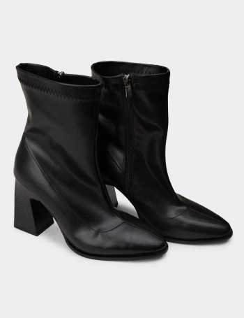Kadın Siyah Fermuarlı Topuklu Bot - H1503ZSYHC01