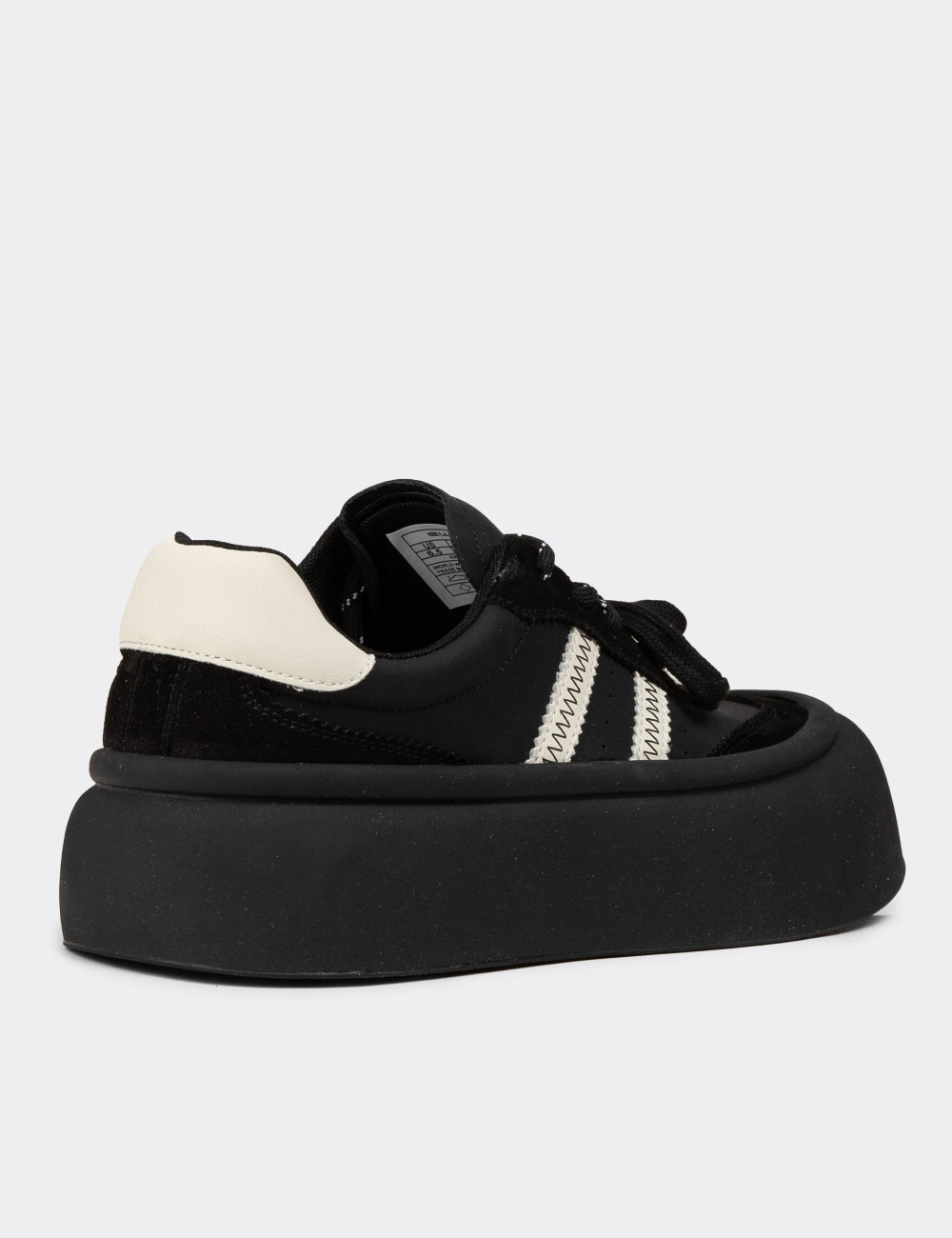Kadın Siyah Sneaker Ayakkabı - E8004ZSYHC01
