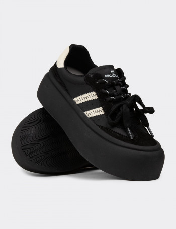 Kadın Siyah Sneaker Ayakkabı - E8004ZSYHC01