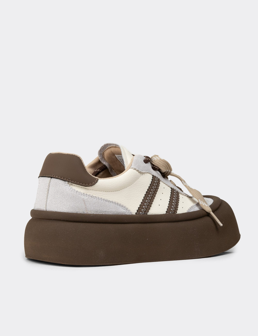 Kadın Bej Sneaker Ayakkabı - E8004ZBEJC01
