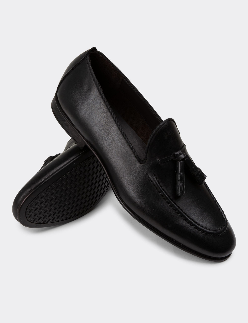 Erkek Hakiki Deri Siyah Püsküllü Loafer - 01701MSYHC46