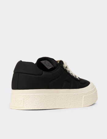 Kadın Siyah Sneaker Ayakkabı - E8020ZSYHC01