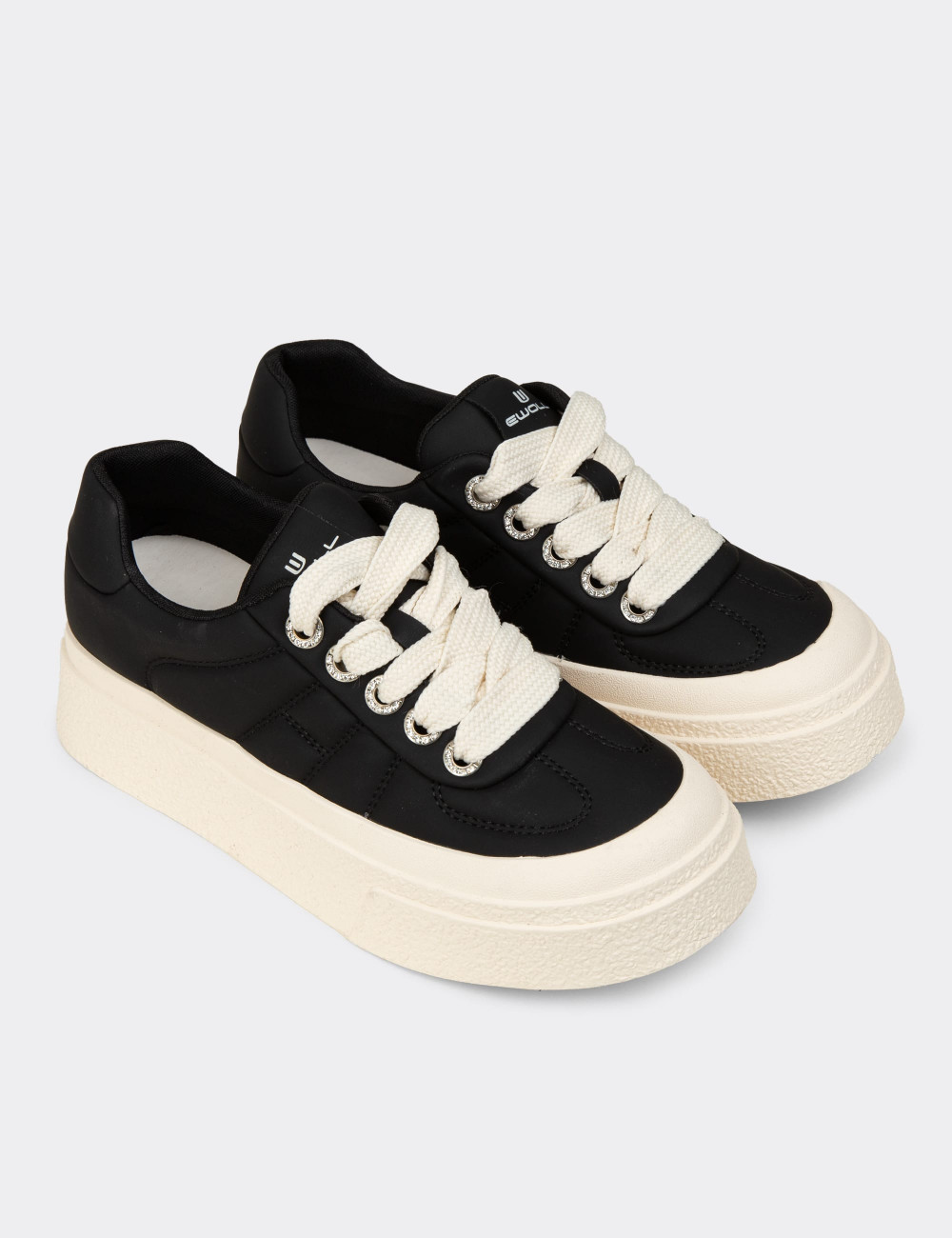 Kadın Siyah Sneaker Ayakkabı - E8020ZSYHC01