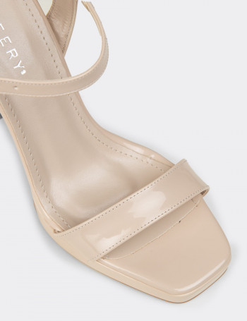 Kadın Rugan Bej Abiye Ayakkabı - SM198ZBEJM01