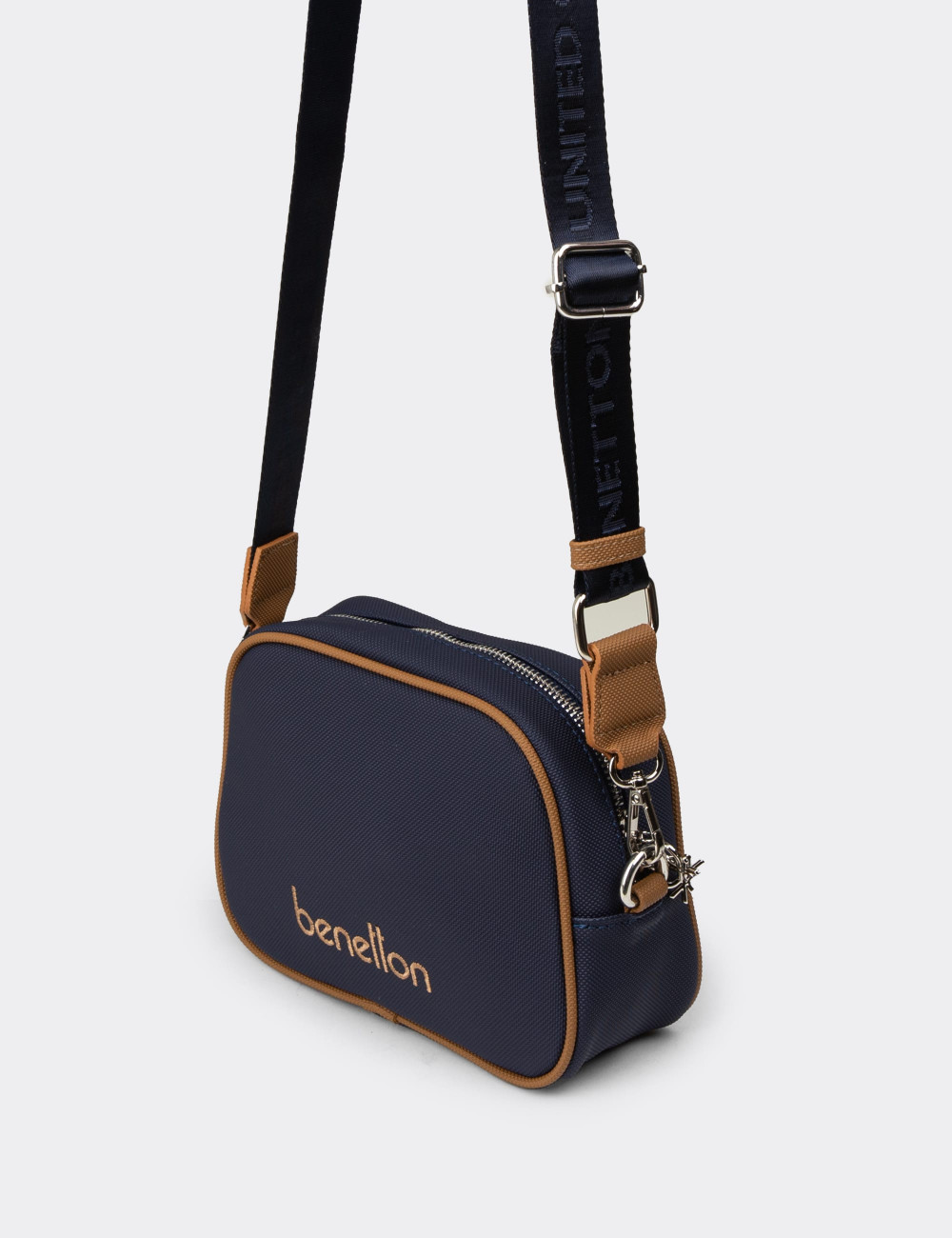 Benetton Lacivert Kadın Omuz Çantası - B1648ZLCVY01 Benetton Lacivert Kadın Omuz Çantası - B1648ZLCVY01