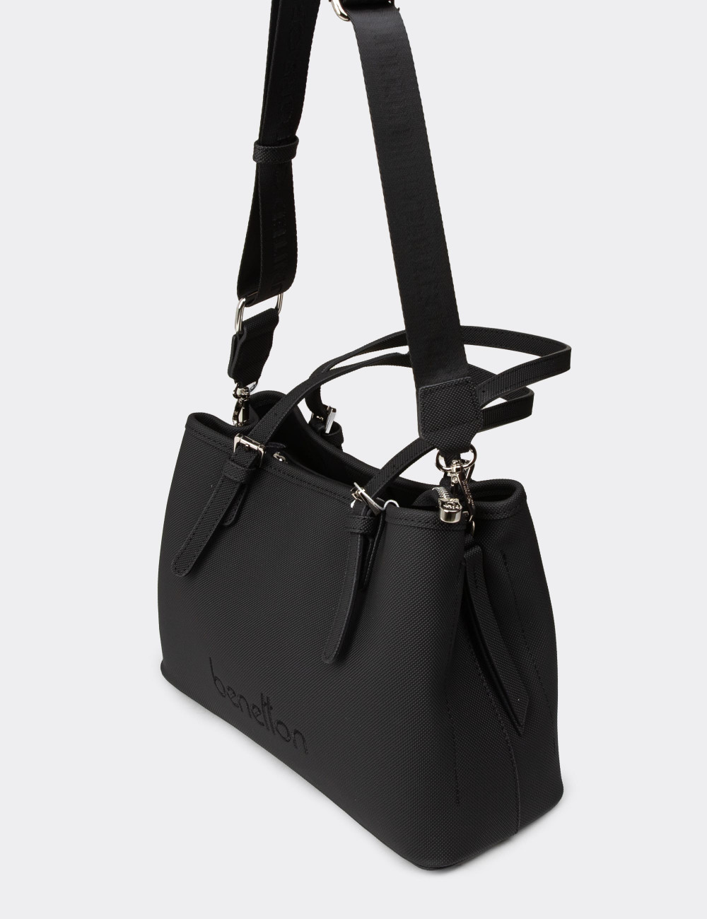 Benetton Siyah Kadın Omuz Çantası - B1683ZSYHY01 Benetton Siyah Kadın Omuz Çantası - B1683ZSYHY01