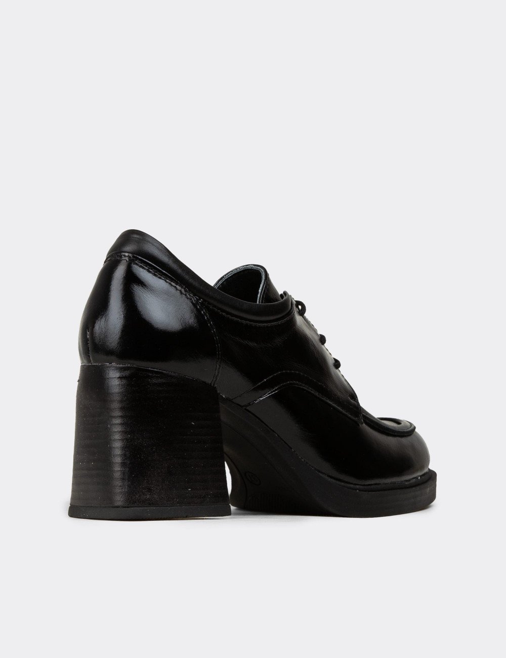 Kadın Hakiki Rugan Siyah Günlük Ayakkabı - M3175ZSYHC01