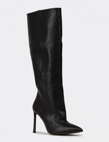 Kadın Siyah İnce Topuklu Çizme