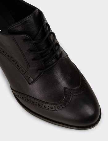 Kadın Hakiki Deri Siyah Günlük Topuklu Ayakkabı - A3441ZSYHM01