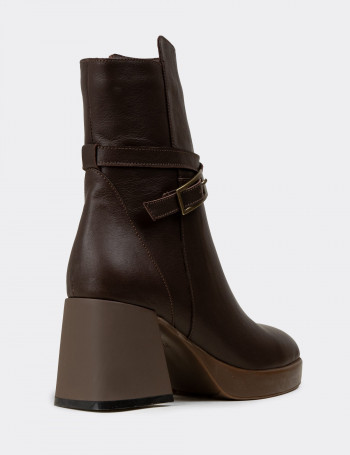 Kadın Hakiki Deri Kahverengi Fermuarlı Bot - A3444ZKHVC01