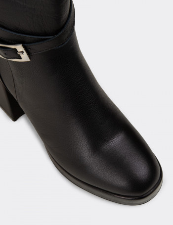 Kadın Siyah Hakiki Deri Fermuarlı Bot - A3444ZSYHC01