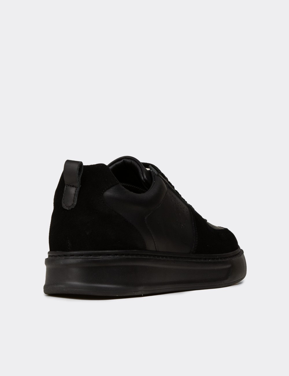 Erkek Hakiki Deri Siyah Sneaker Ayakkabı - 02014MSYHC01