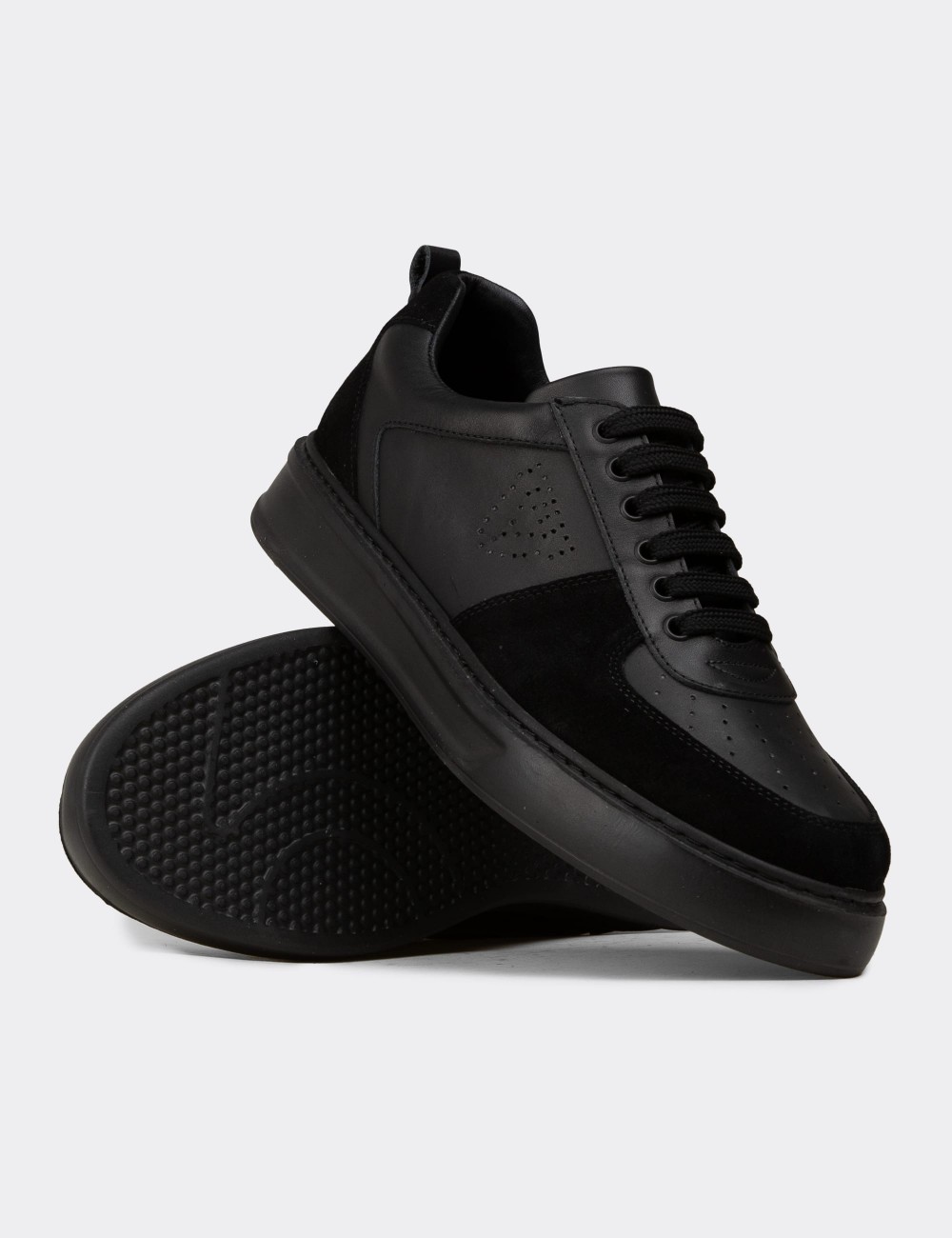 Erkek Hakiki Deri Siyah Sneaker Ayakkabı - 02014MSYHC01
