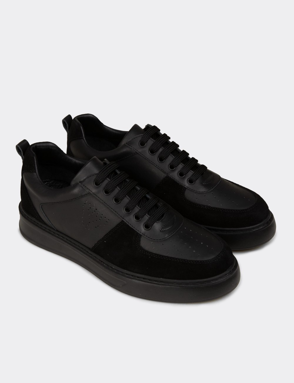 Erkek Hakiki Deri Siyah Sneaker Ayakkabı - 02014MSYHC01