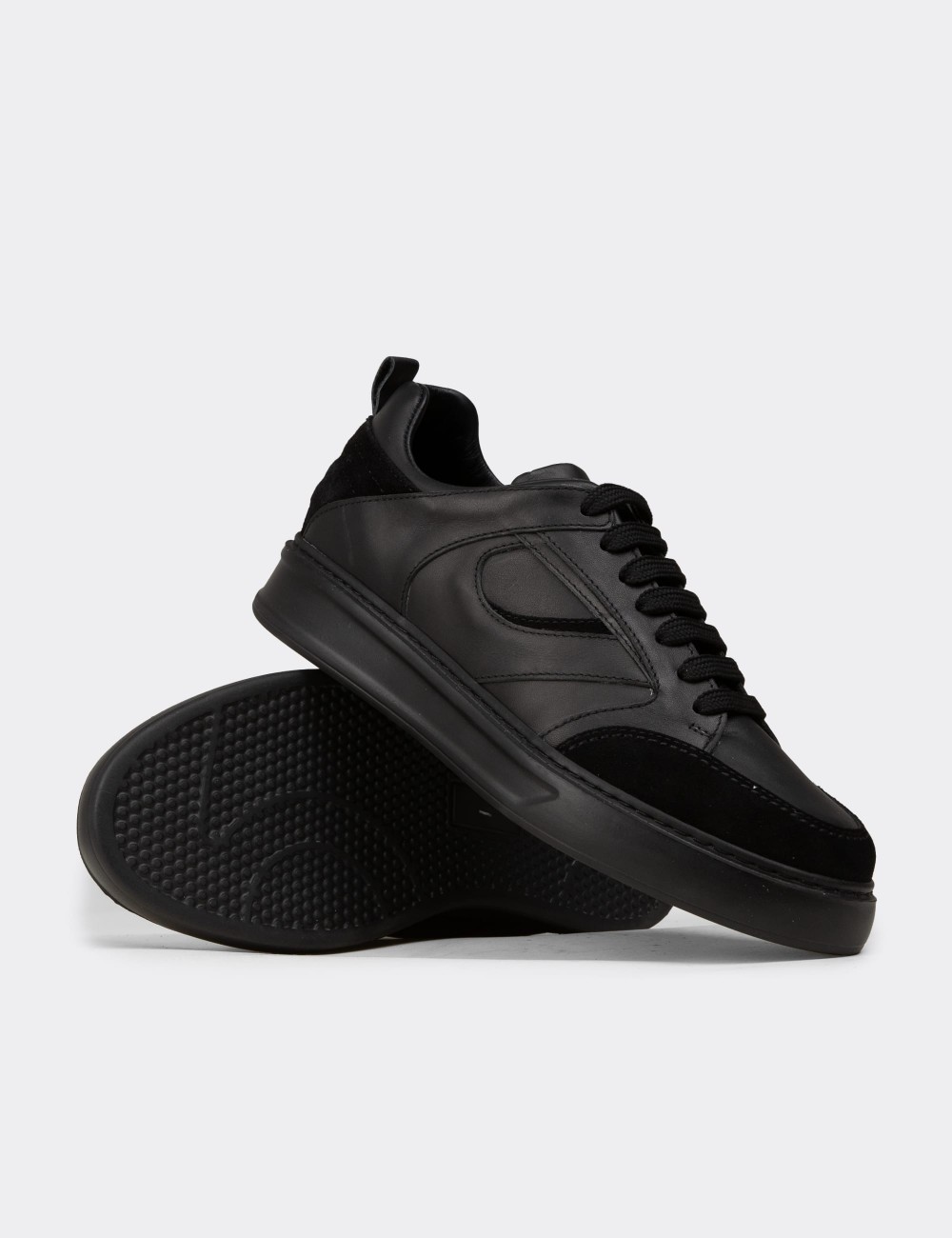 Erkek Hakiki Deri Siyah Sneaker Ayakkabı - 02012MSYHE01